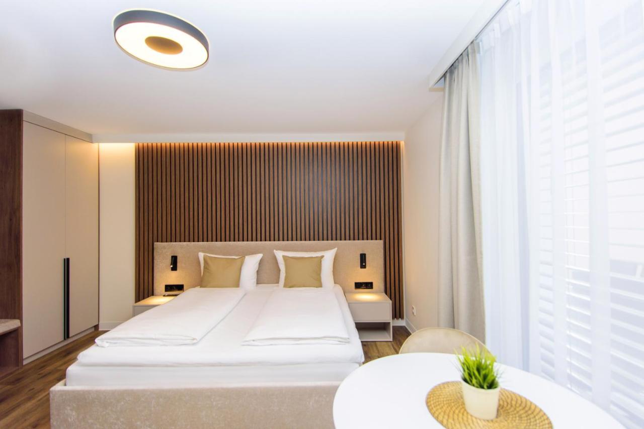 Hotel Twentyfour Living 바트우라하 외부 사진