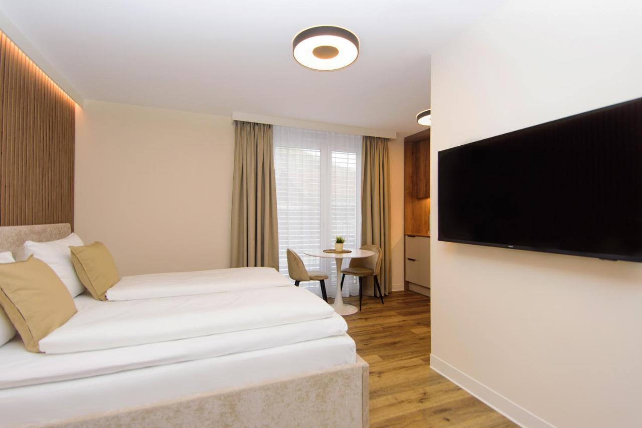 Hotel Twentyfour Living 바트우라하 외부 사진
