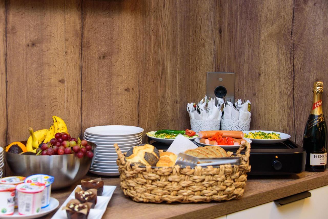 Hotel Twentyfour Living 바트우라하 외부 사진