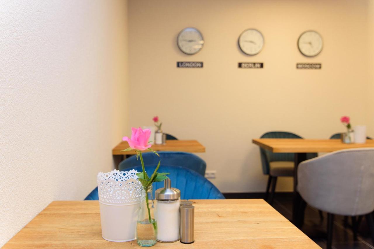 Hotel Twentyfour Living 바트우라하 외부 사진